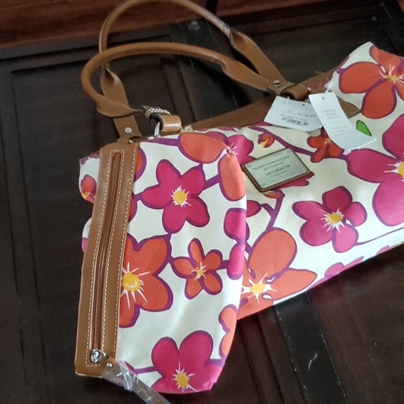 Purse - Picture 2 of 7